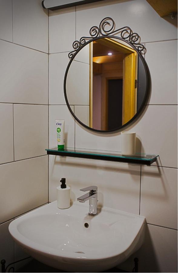 Apartman Tonka Otocac Bagian luar foto