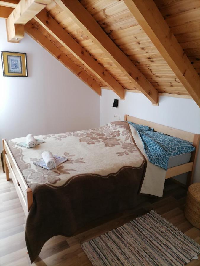 Apartman Tonka Otocac Bagian luar foto