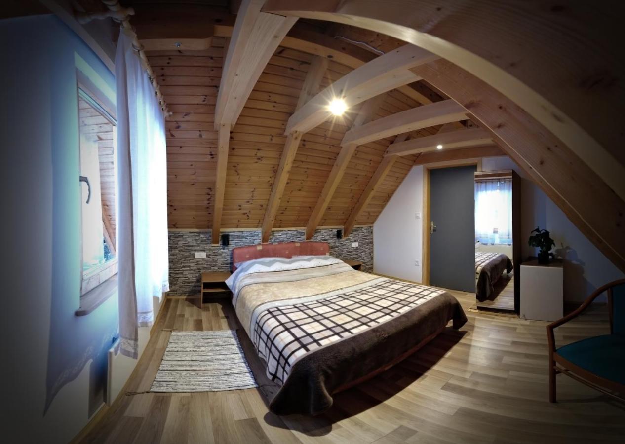 Apartman Tonka Otocac Bagian luar foto
