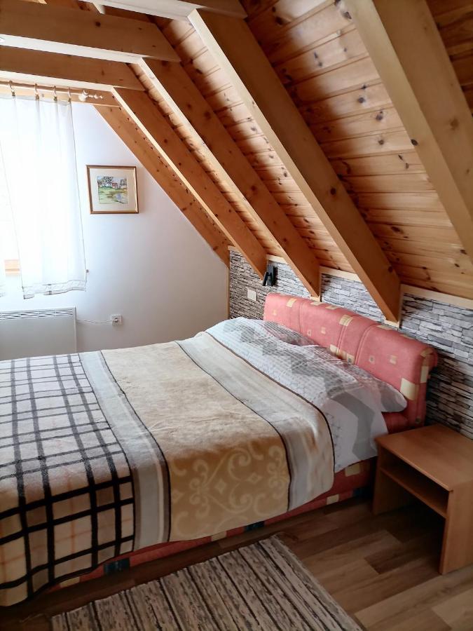 Apartman Tonka Otocac Bagian luar foto